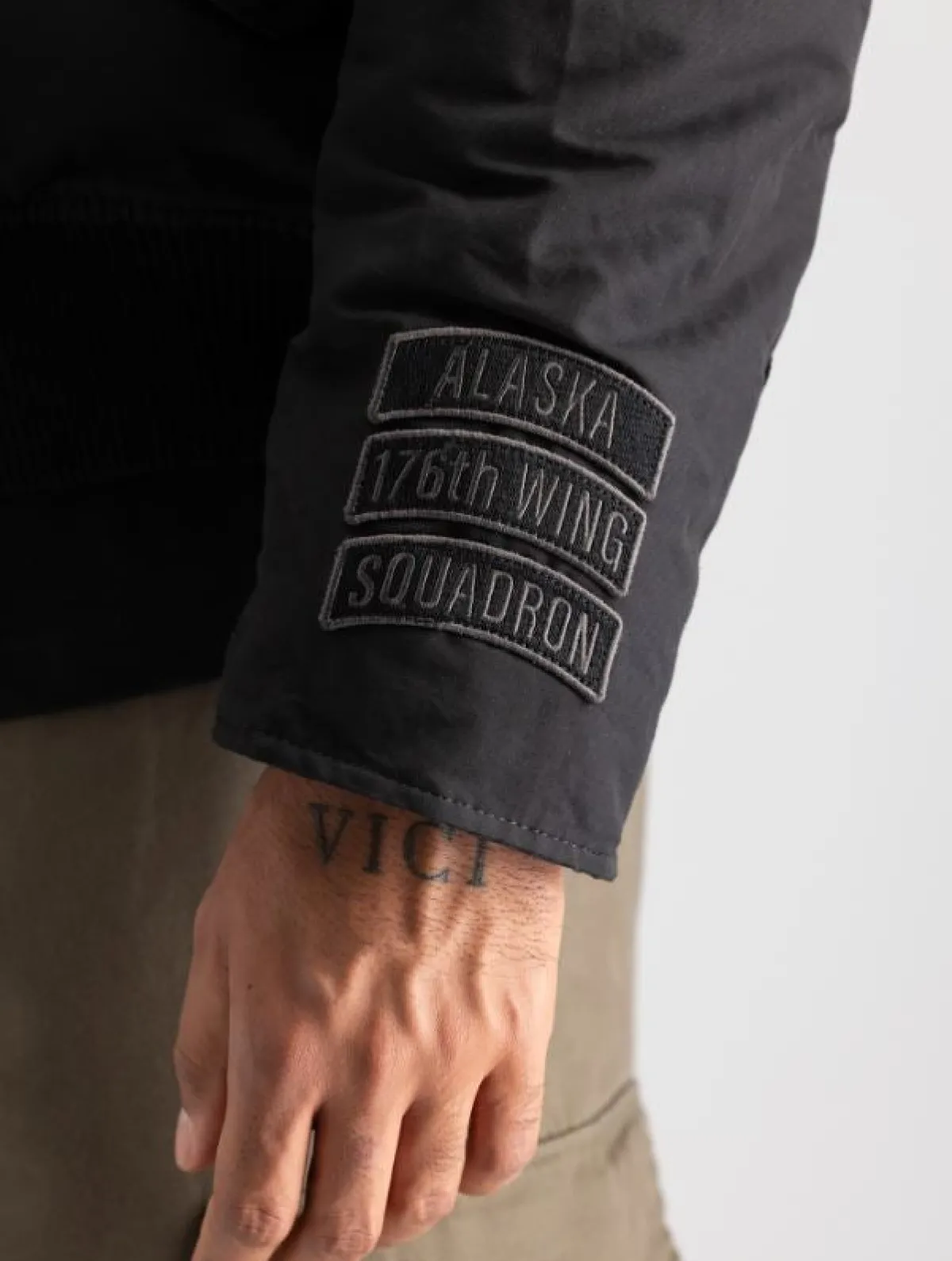 Best Arctic Guardians - Talvitakki Urban Wear Katukamaa|Takit