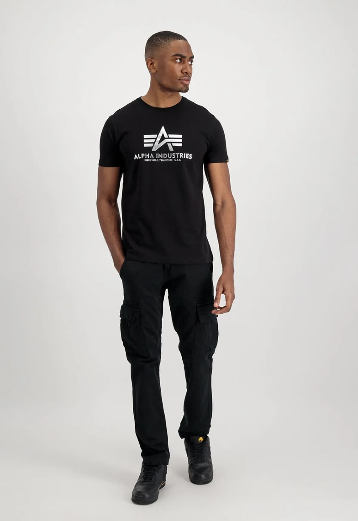 Online Basic Foil Print - T-Paita, musta-hopea Urban Wear Katukamaa|Sport