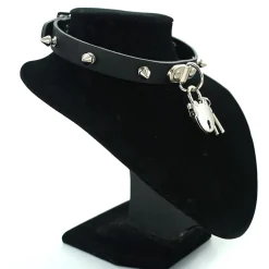 New Bullet 69 1row small spike and padlock - Choker Goottikamaa|Pikkutuhmaa