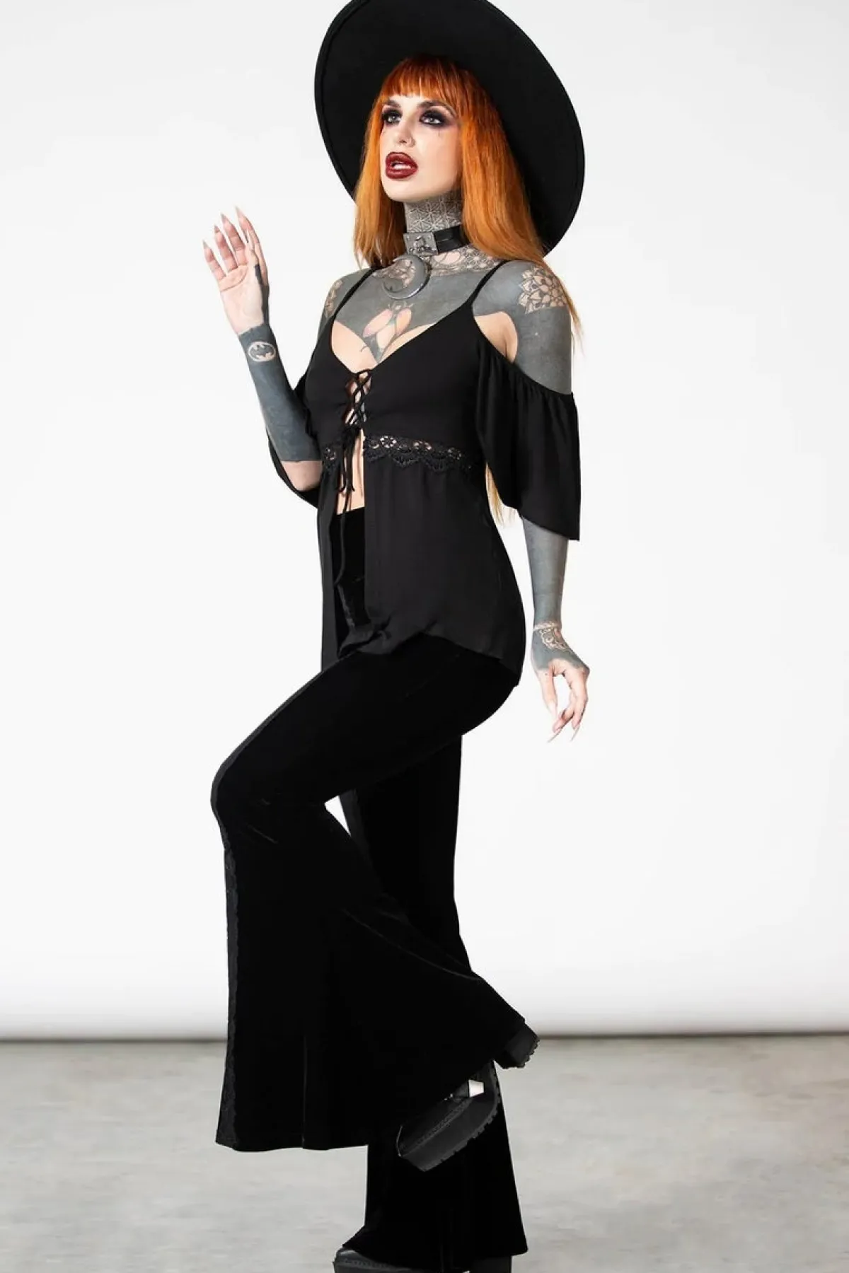 Hot Amber Bat - Cold shoulder toppi Topit