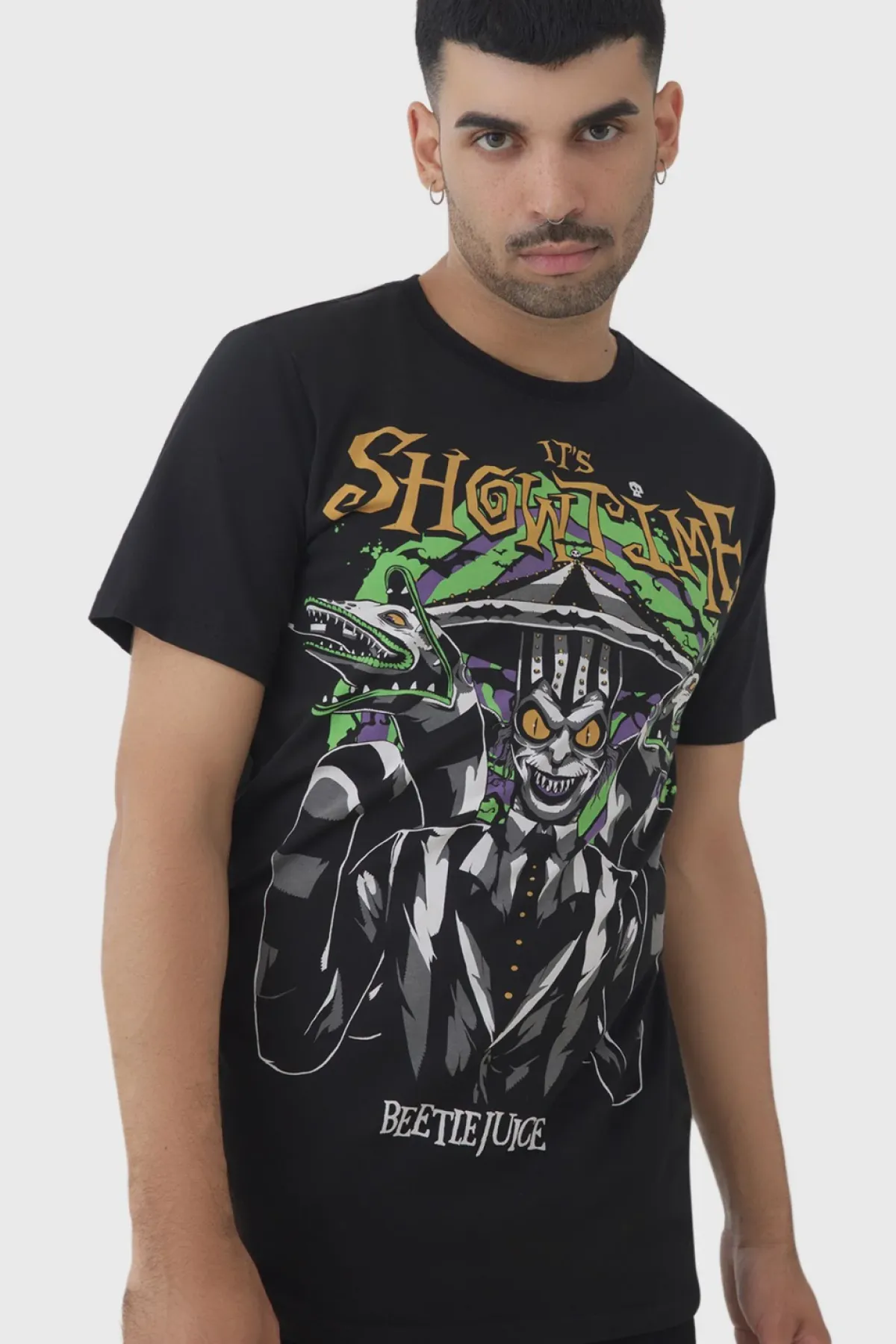 New Beetlejuice It's Showtime - T-paita Goottikamaa|T-Paidat