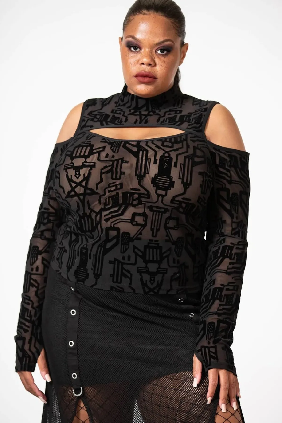 Best Tuned Out Mesh Cold Shoulder Pusero Pitkähihaiset