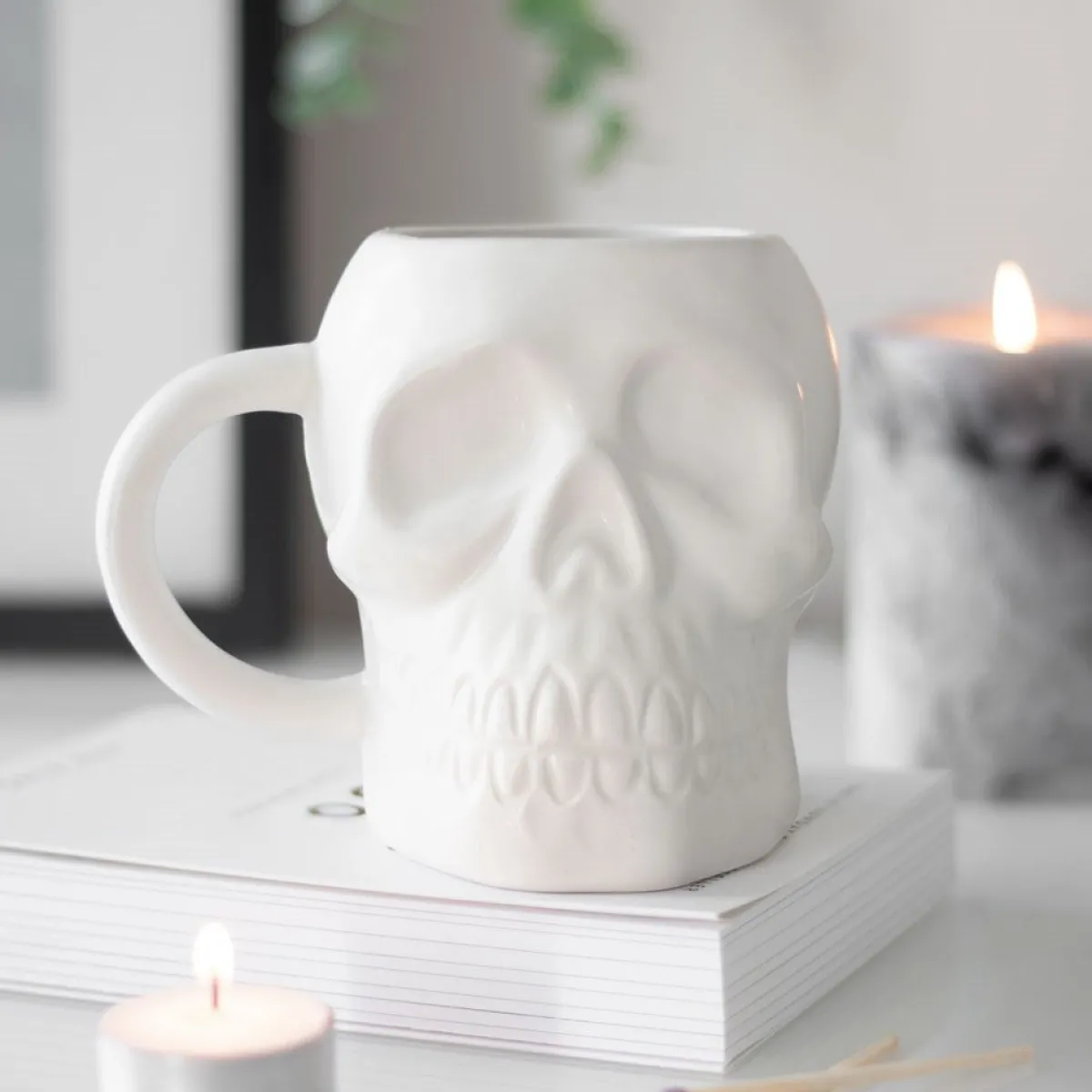 Matte White Skull - Muki Goottikamaa|Pääkallokamaa