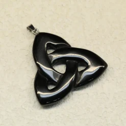 Sale Obsidiaani - Triquetra-riipus Korutarvikkeet|Obsidiaani