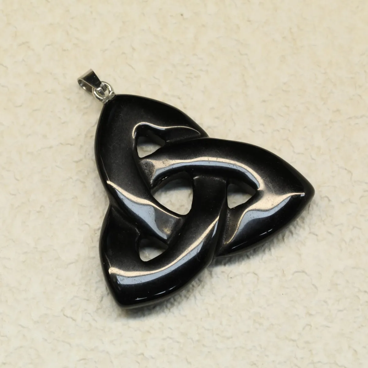 Sale Obsidiaani - Triquetra-riipus Korutarvikkeet|Obsidiaani